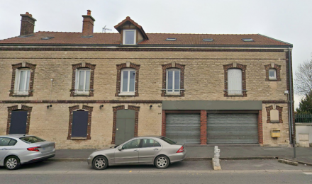 394.15 m² IMMEUBLE DE CARACTÈRE en PIERRE DE TAILLE LOCAL COMMERCIAL + 2 DUPLEX T5 + 6 PARKINGS ENTIÈREMENT RÉNOVÉ