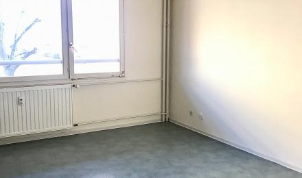 STUDIO ENTIEREMENT RAFFRAICHI - AU 1ER ETAGE - STRASBOURG - ESPLANADE - LOT 9
